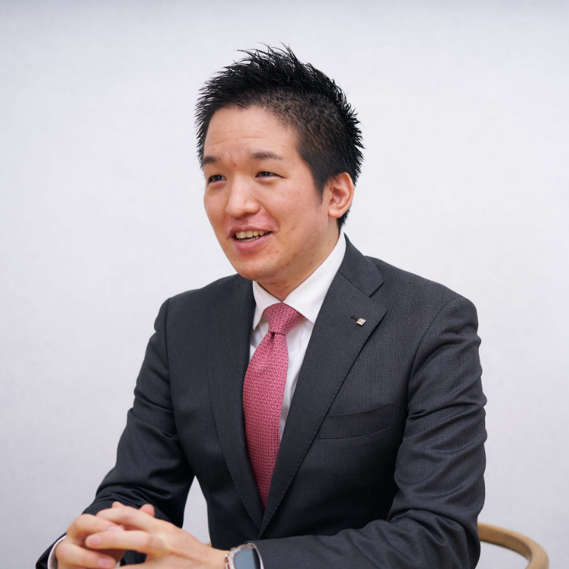 山本 哲平氏