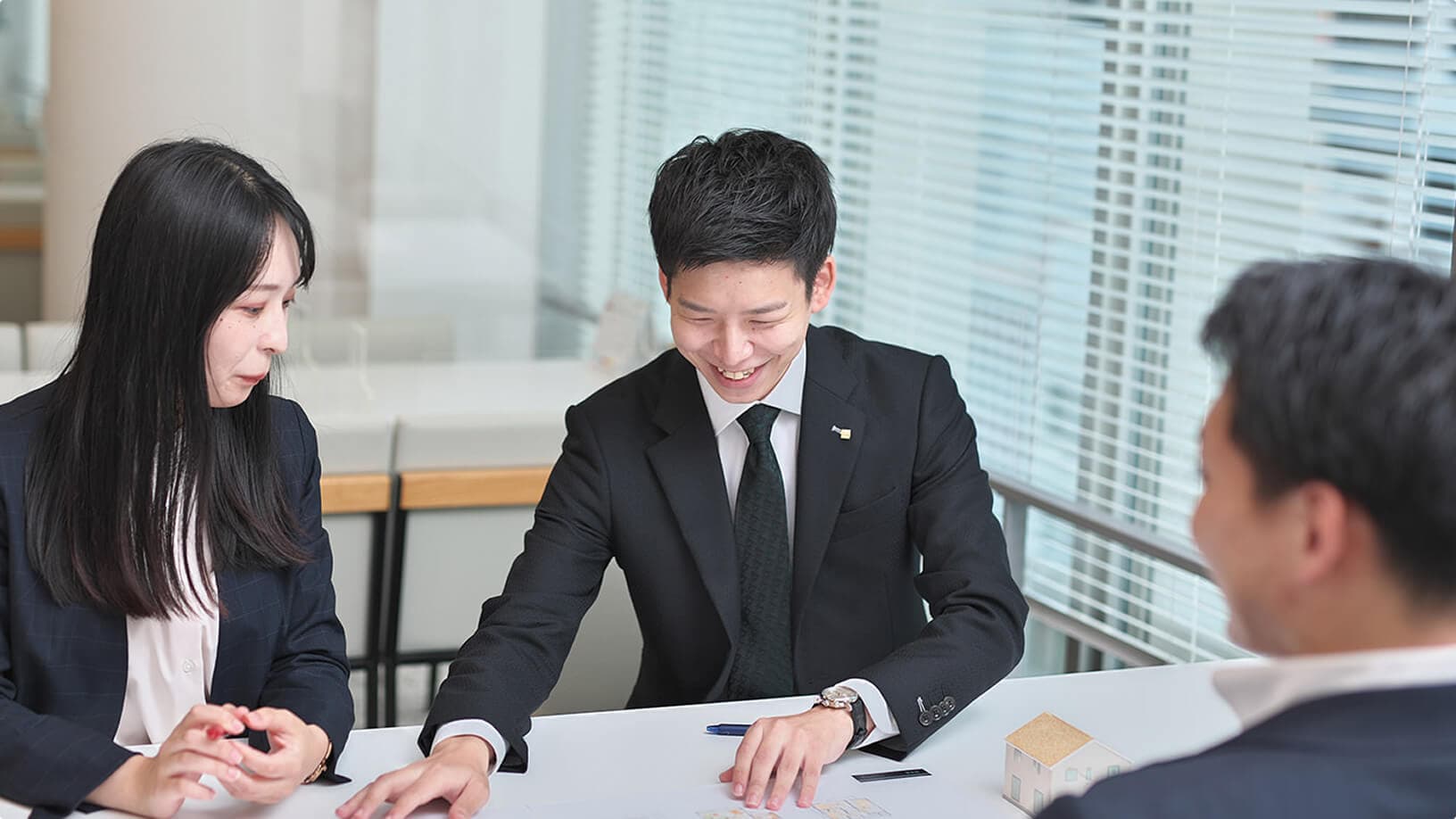 新人賞獲得、最短でのマネージャー昇格。将来は大規模プロジェクトを手掛けたい。